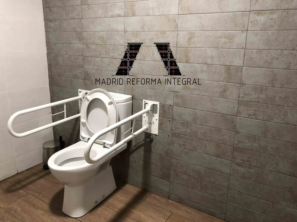 baño adaptado para minusvalidos